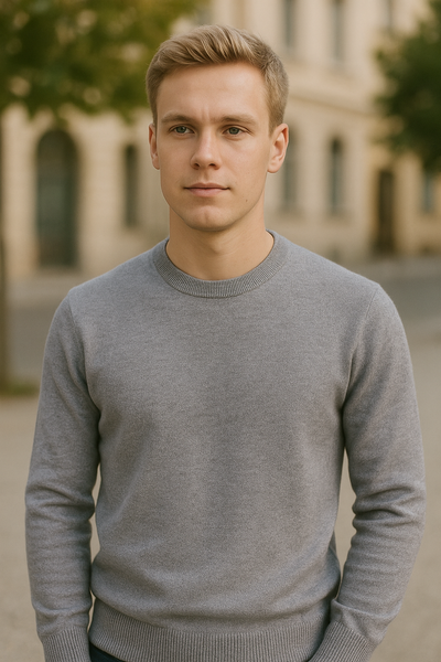 Luciano – Elegant Men's Sweater
