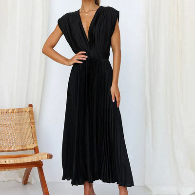 Aroa – Long Pleated Dress