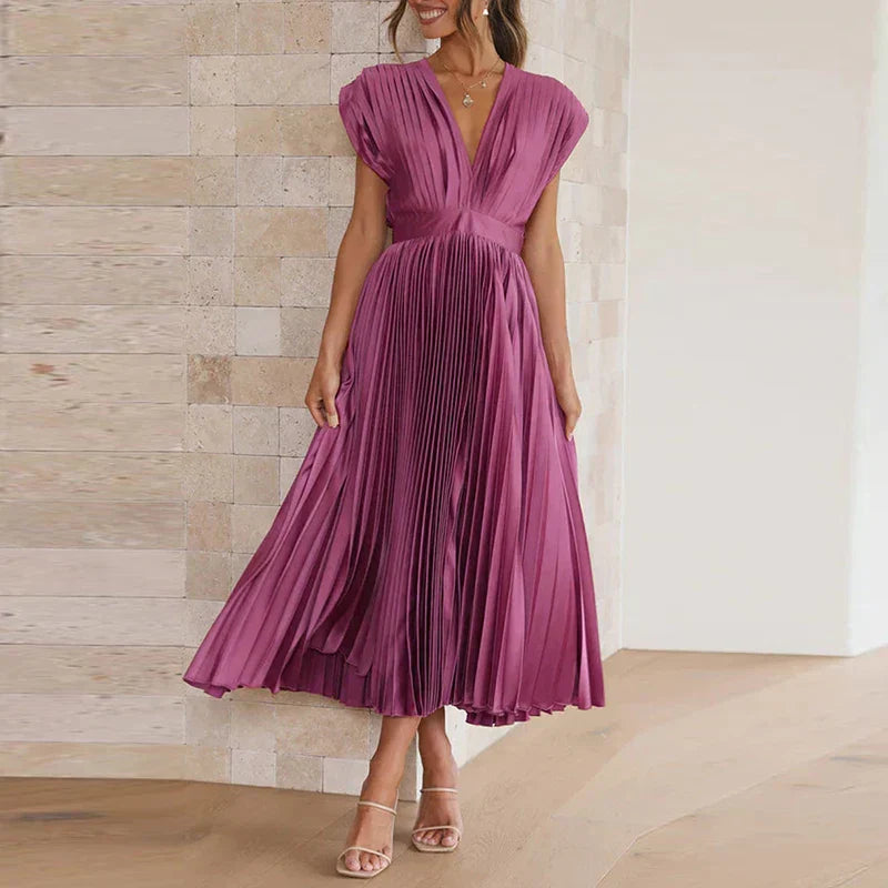 Aroa – Long Pleated Dress