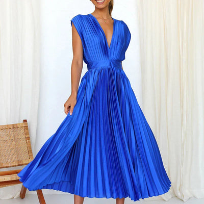 Aroa – Long Pleated Dress