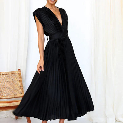 Aroa – Long Pleated Dress