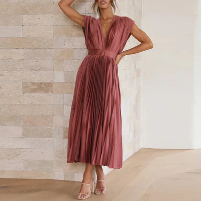 Aroa – Long Pleated Dress