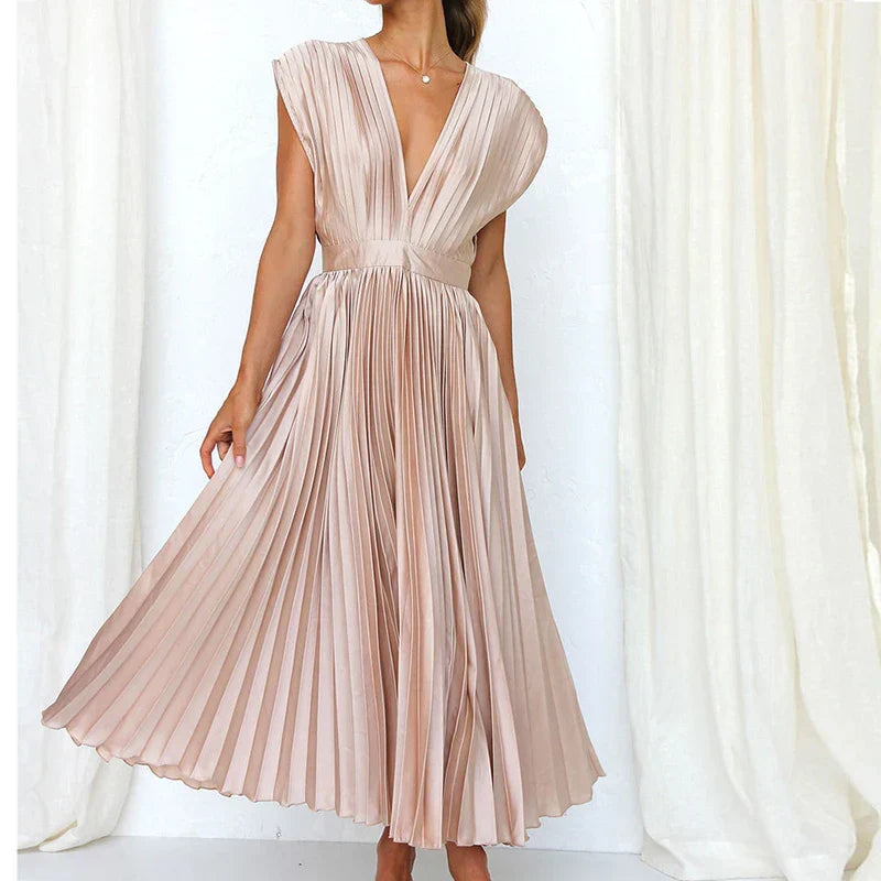 Aroa – Long Pleated Dress