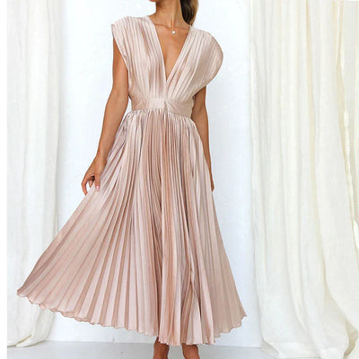 Aroa – Long Pleated Dress